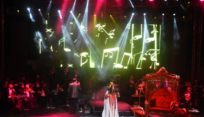 Bülent Ersoy, Bodrum'da konser verdi