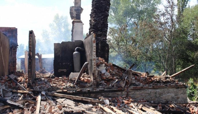 GÜNCELLEME - Kastamonu'da 8 ev yandı