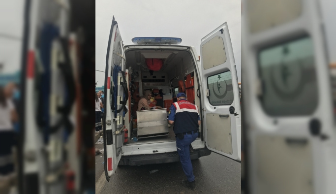 Manisa'da yolcu otobüsü devrildi: 1 ölü