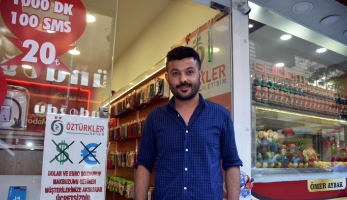 Malatyalı esnaftan Türk lirasına destek