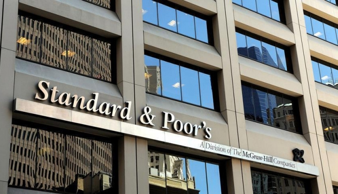 Standard&Poor's, Türkiye'nin notunu düşürdü