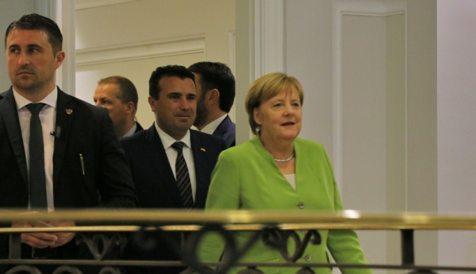 Almanya Başbakanı Merkel Makedonya'da