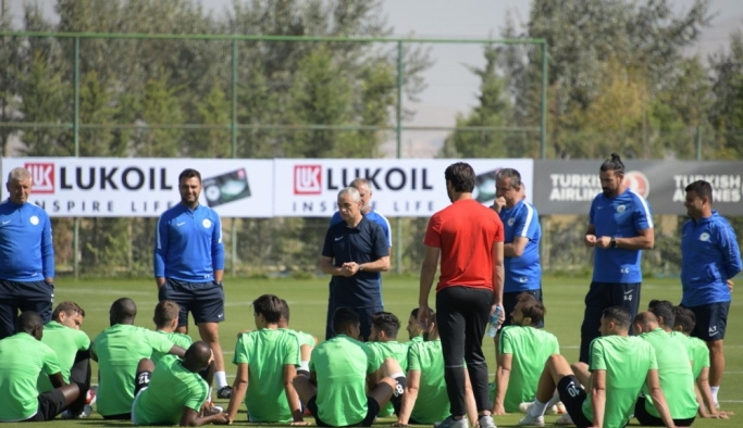 Atiker Konyaspor'da Fenerbahçe maçı hazırlıkları