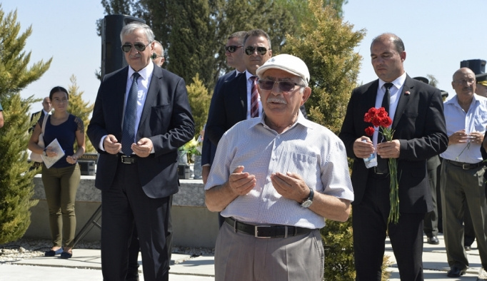 Kıbrıs şehitlerine 44 yıl sonra cenaze töreni