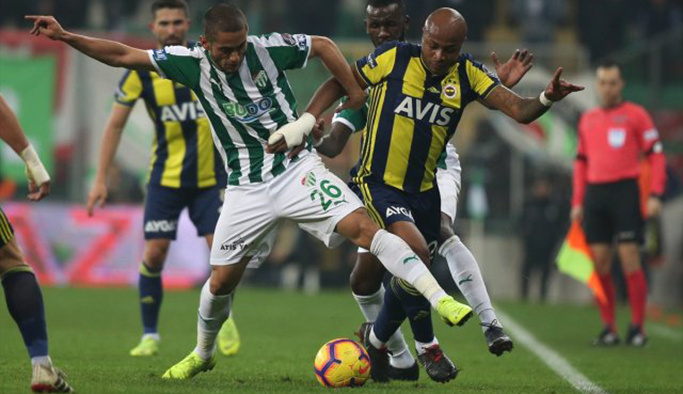 Fenerbahçe, Bursaspor ile Deplasmanda 1-1 Berabere Kaldı