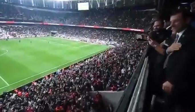 Siyaset sahalarda! Beşiktaş taraftarına 'İmamoğlu' sloganları attırıldı