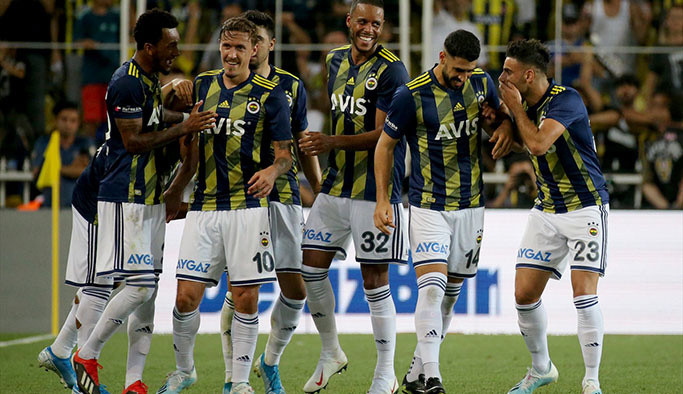 Sezona en iyi başlayan takım Fenerbahçe oldu