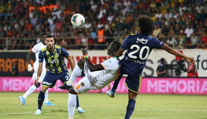 Fenerbahçe, Alanyaspor karşısında ağır yaralı