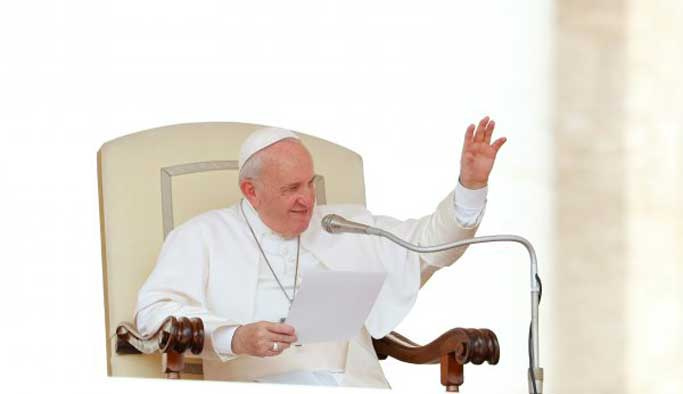 Papa mahsur kaldı, 25 dakika sonra kurtarıldı
