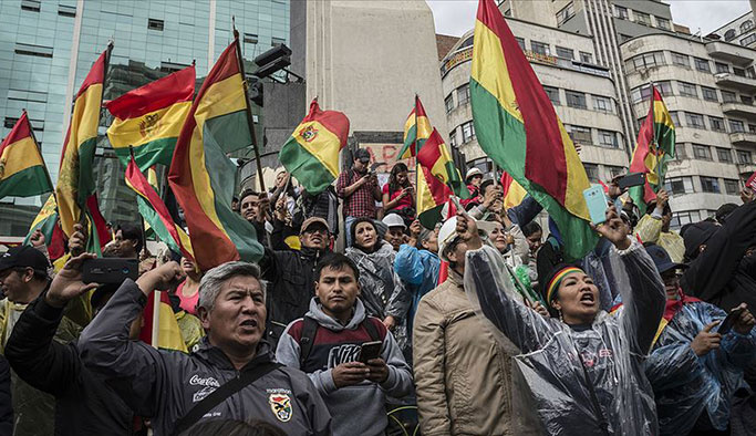 Bolivya'da olaylar durulmuyor, ölü sayısı giderek artıyor