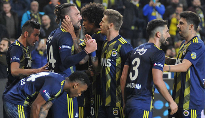 Fenerbahçe, Kadıköy'de gol oldu yağdı