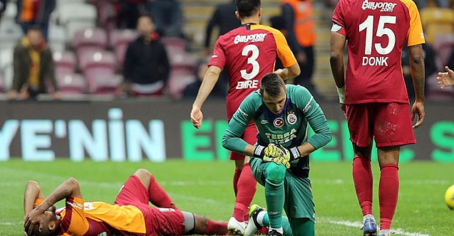 Galatasaray kendi evinde son anda puan kaybetti