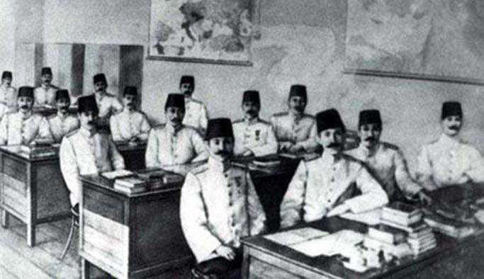 Atatürk'ün okuduğu okulların adları tam liste