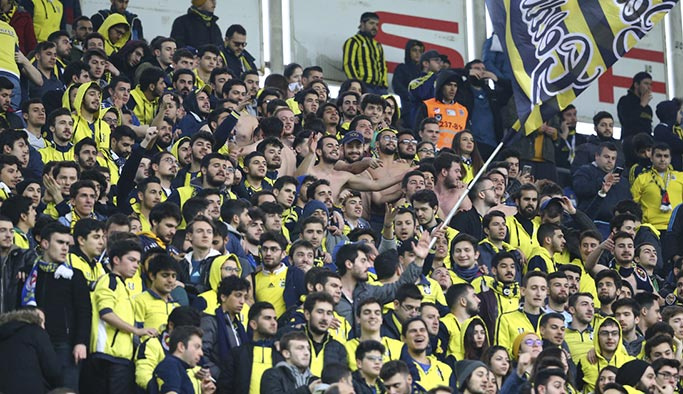 Fenerbahçe 2000'inci maçında güldü