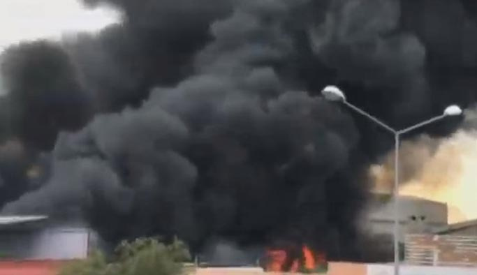 İzmir Çiğli yangın fabrikası yangınından ilk görüntüler